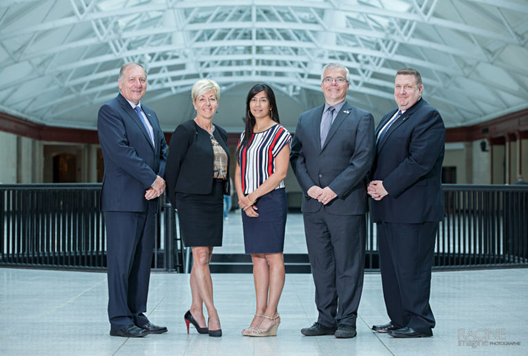 Photographe portraits affaires corporatif groupe nouveau CA Ordre des Ingénieurs du Québec OIQ